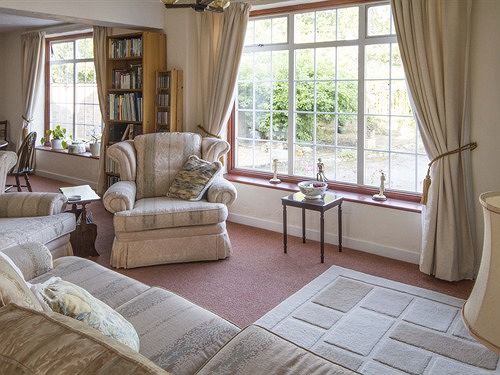 Magpies Lodge Slinfold ภายนอก รูปภาพ